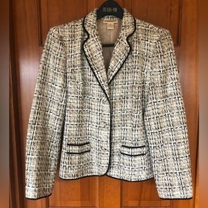 Vintage Black & White Tweed jacket size 12